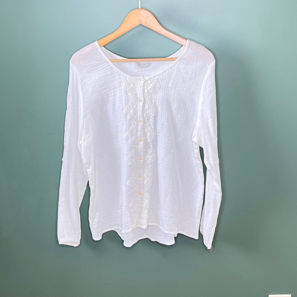 Ariat Womens Cream Gauze Crochet Lace Trim Long Sleeve Button Front Blouse Med.